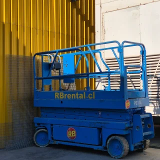 🇨🇱 La mejor maquinaria para #TrabajosEnAltura de Chile disponible en RBrental 🔴